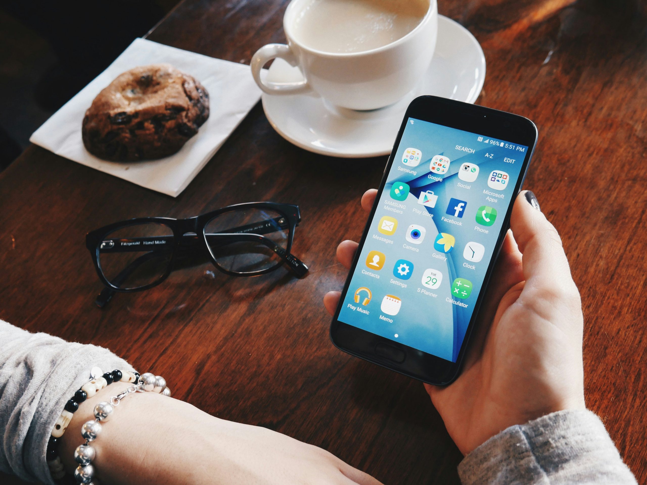 Glasses and social media